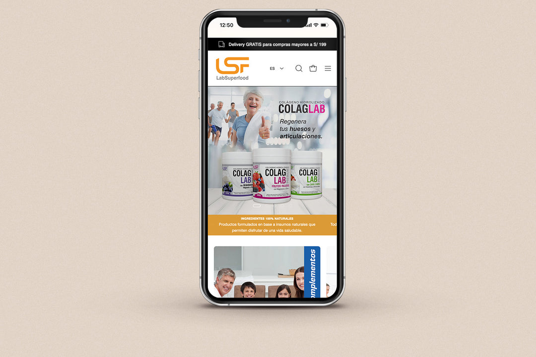 Imagen de un iphone con la web de Lab Superfood en su pantalla.