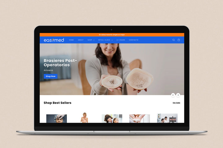 Imagen de una laptop con la web de Easymed en su pantalla.