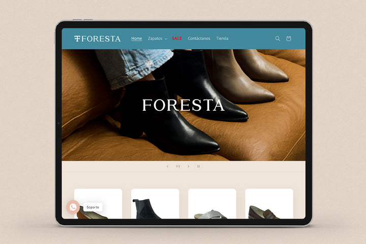 Imagen de un ipad con la web de Foresta en su pantalla.