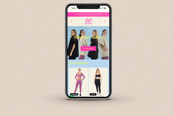 Imagen de un iphone con la web de Go Active en su pantalla.