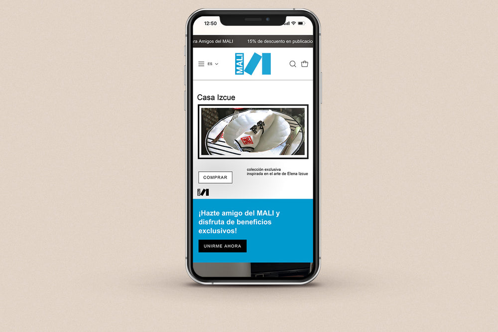 Imagen de un iphone con la web de la Tienda Mali en su pantalla.