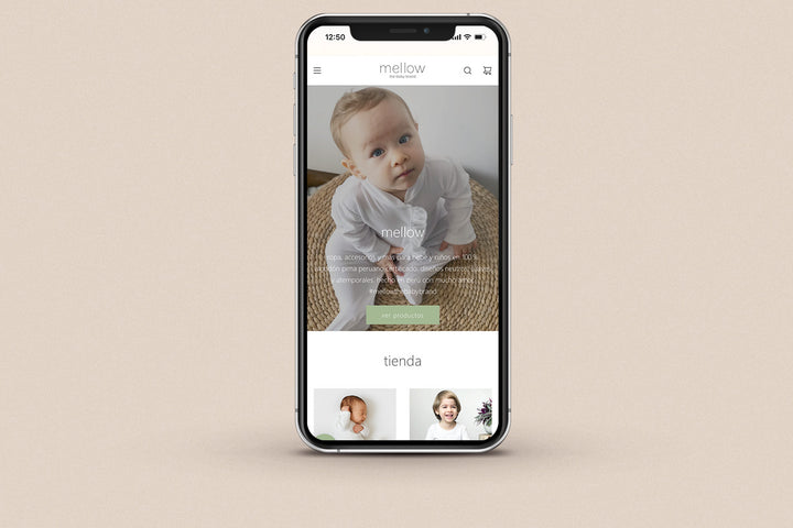 Imagen de un iphone con la web de Mellow en su pantalla.