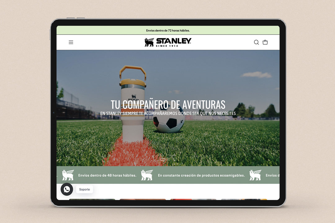 Imagen de un ipad con la web de Stanley en su pantalla.