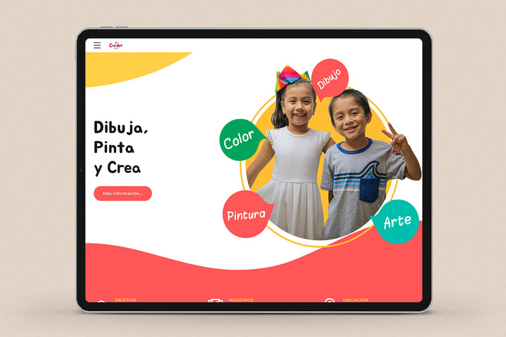 Imagen de un ipad con la web de Cre-Art Kids en su pantalla.