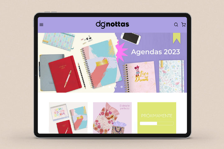 Imagen de un ipad con la web de D'Gnottas en su pantalla.