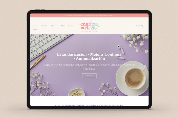 Imagen de un ipad con la web de Maritza Cieza en su pantalla.