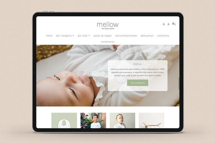 Imagen de un ipad con la web de Mellow The Baby Brand en su pantalla.