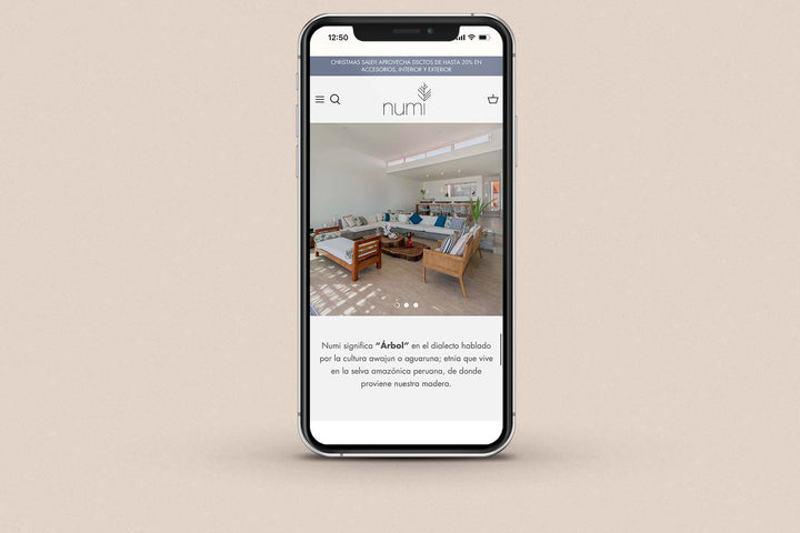 Imagen de un iphone con la web de  Numi en su pantalla.
