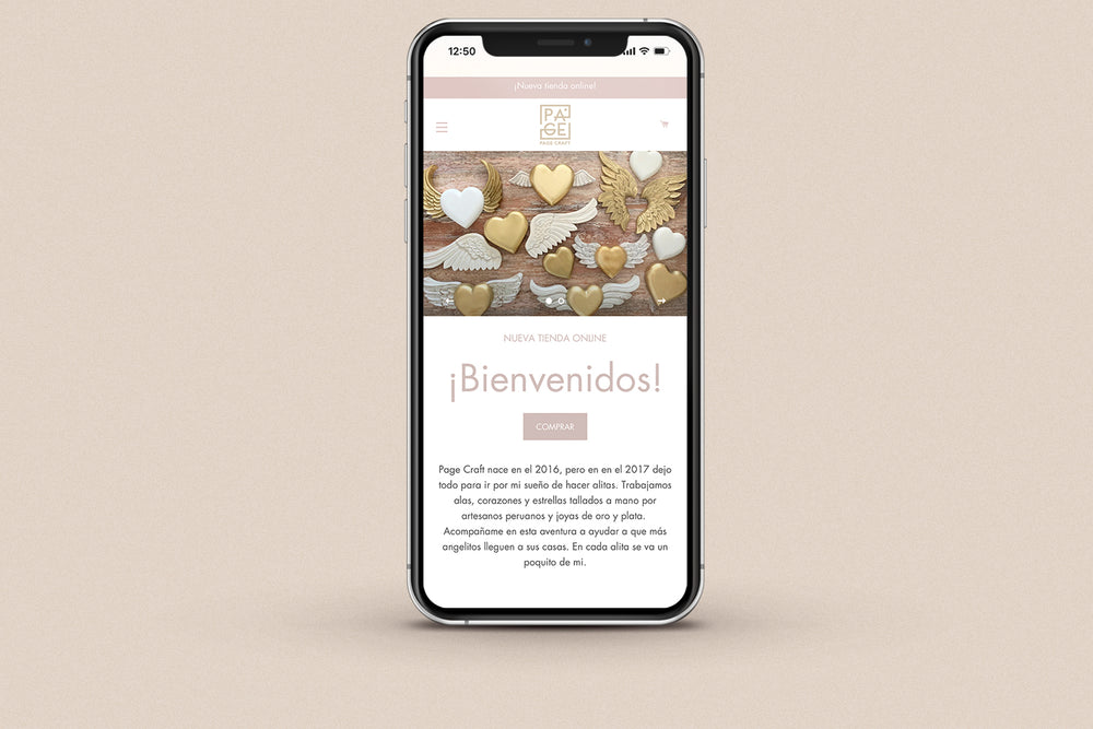 Imagen de un iphone con la web de Page Craft en su pantalla.