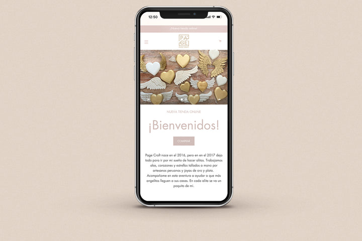 Imagen de un iphone con la web de Page Craft en su pantalla.