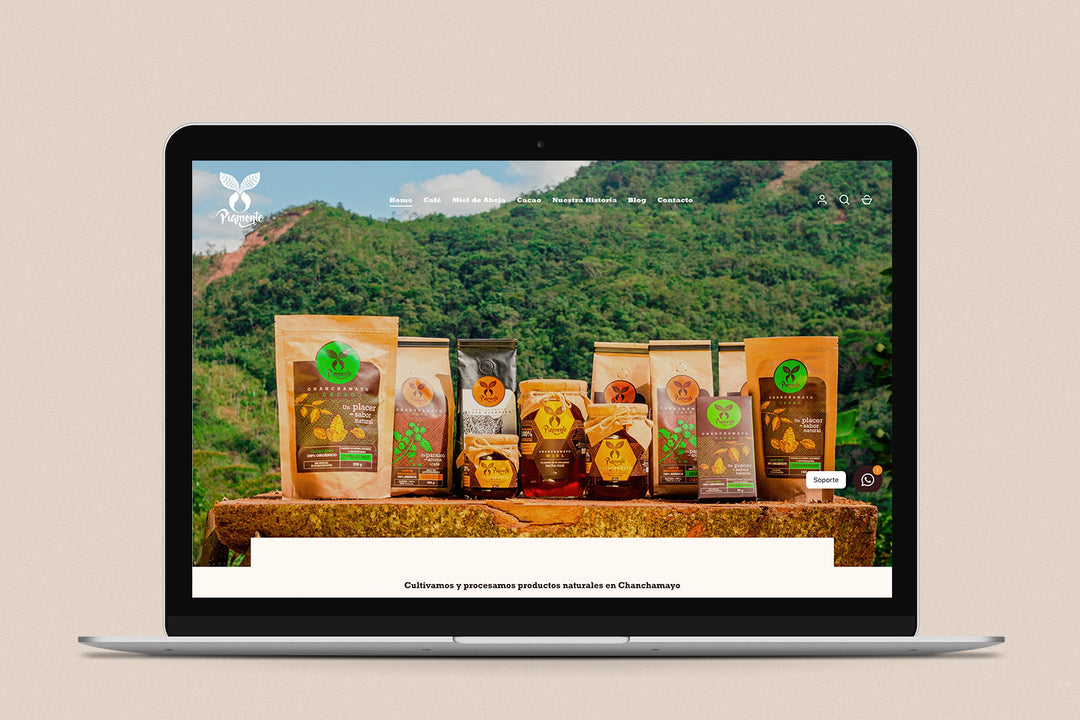 Imagen de un ipad con la web de Piamonte en su pantalla.