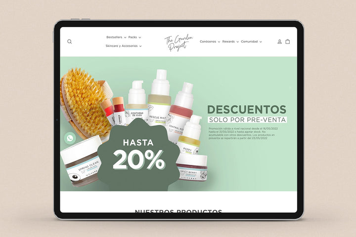 Imagen de un ipad con la web de The Garden Project en su pantalla.