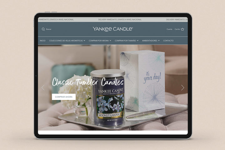 Imagen de un ipad con la web de  Yankee Candle en su pantalla.